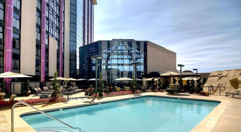 Atlantis Casino Resort Spa Reno Exterior photo